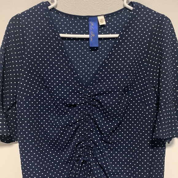 Francesca’s Cropped Polka Dot Blouse, Size XS, Color Navy Blue - Picture 3 of 7